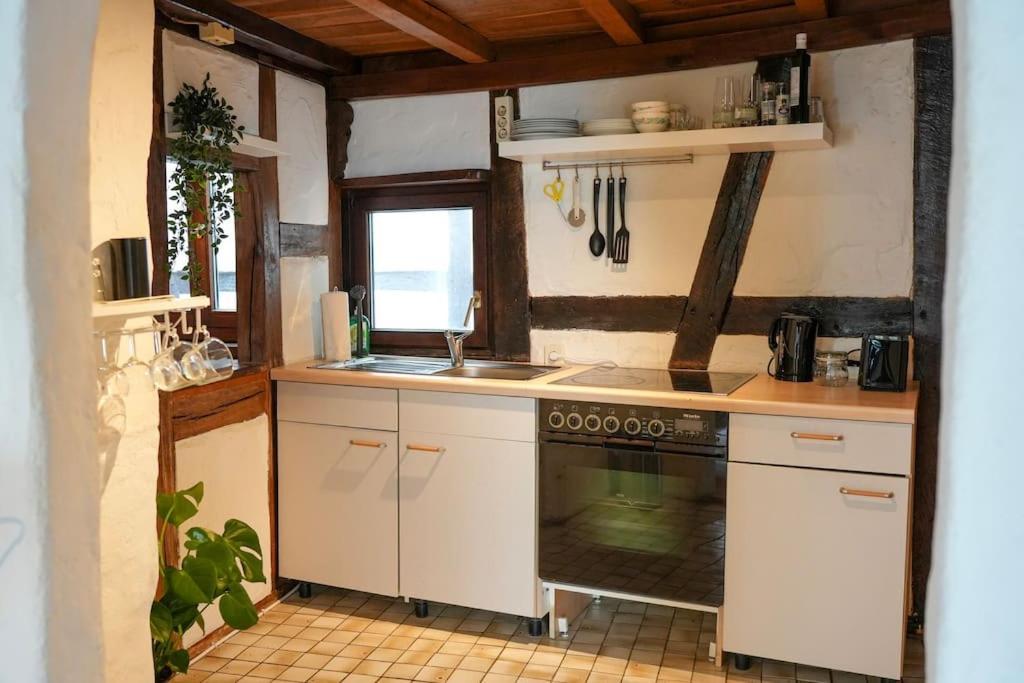 Charmante Fachwerk Wohnung Mit Terrasse In Der Altstadt Koblenz  Exterior foto